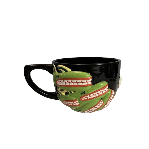 The Beatles Yellow Submarine Blue Shark Latte Coffee Mug 1999 Collectable Ltd Ed - Picture 3 of 5